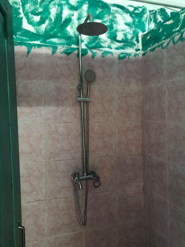 Army Barracks Guesthouse Vang Vieng Ngoại thất bức ảnh