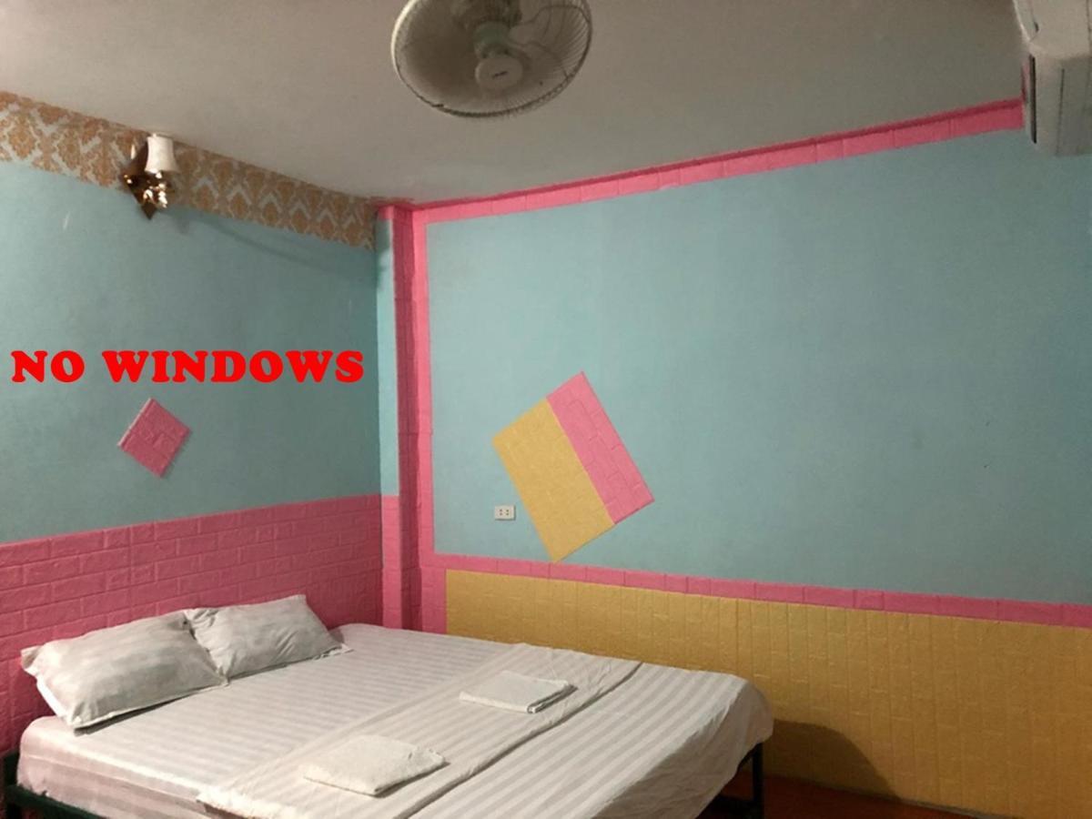Army Barracks Guesthouse Vang Vieng Ngoại thất bức ảnh